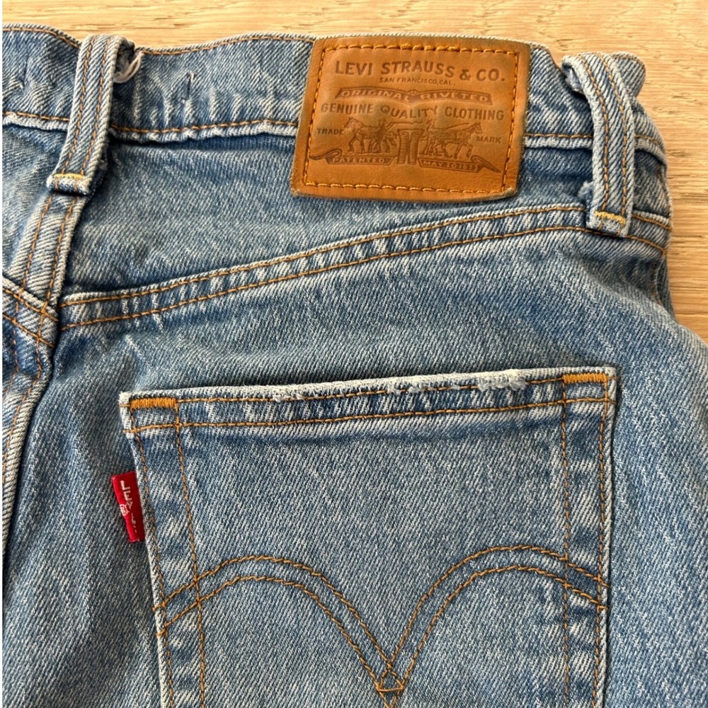 Levis Premium Ribcage Shorts 26 Blue Denim High Rise Be Happy Embroidered Short - Picture 7 of 9